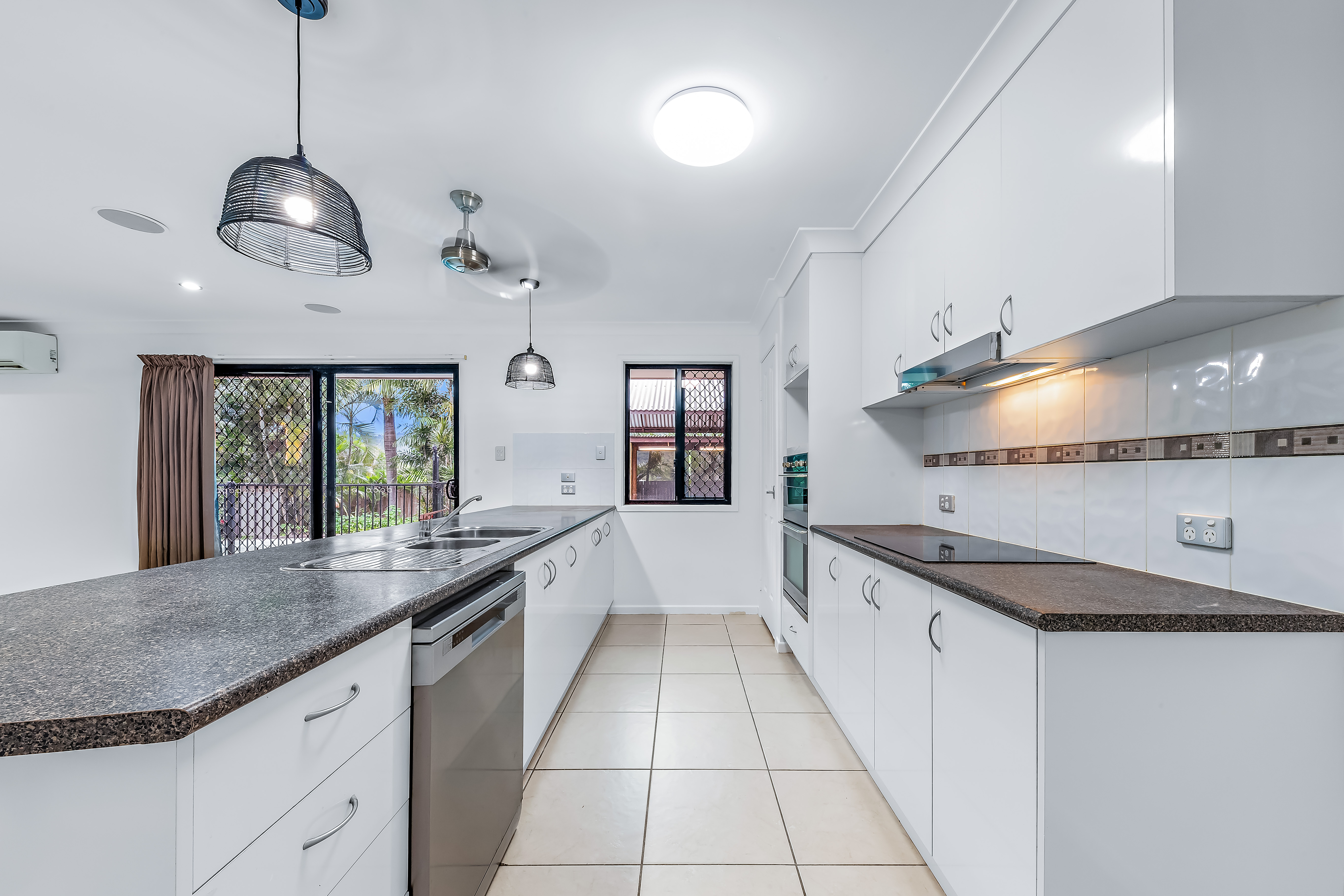 27 SUNSET DR, JUBILEE POCKET QLD 4802, 0 Bedrooms, 0 Bathrooms, House