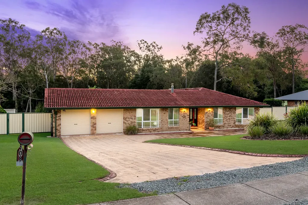 Park Ridge South 4 Bedroom Best Acreage Location - So close to everything!