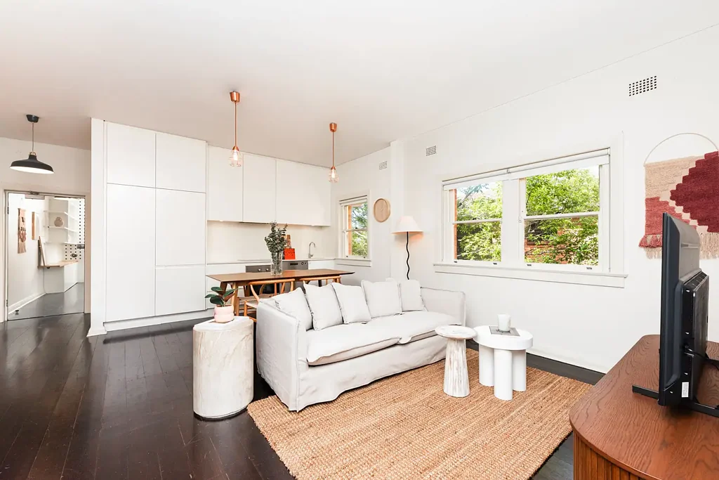 FURNISHED BEACH APARTMENT@EDWARD