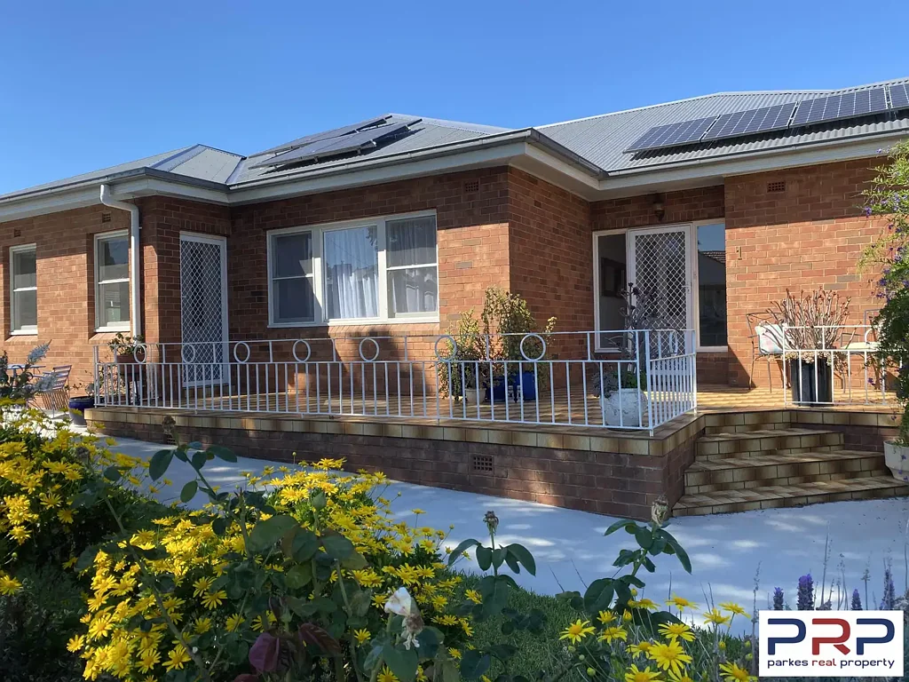 1 Belmore Avenue, Parkes, NSW 2870