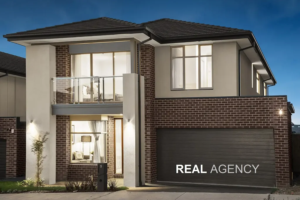 Modern Living Low Maintenance Harcrest Lifestyle!