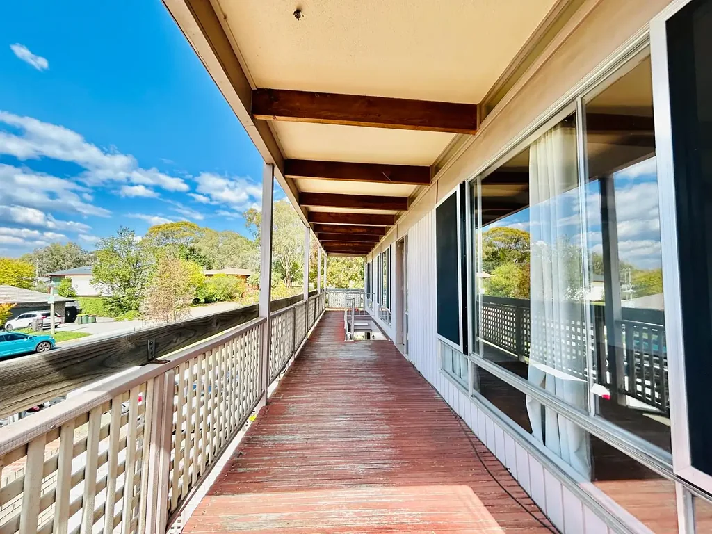 Comfort & Convenience at 33 Gledden Street