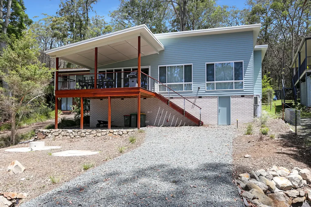 North Arm Cove 4 Bedroom Impressive Home with Stunning Water Views