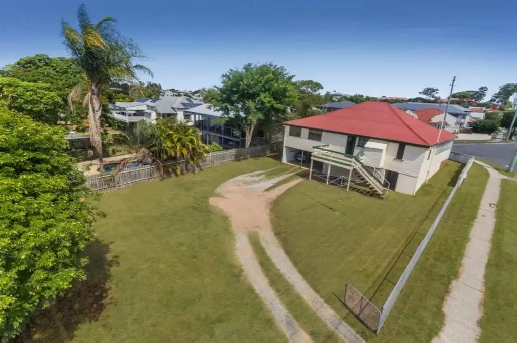 Kedron 4房  4-Bed Corner Block in the Heart of Kedron!