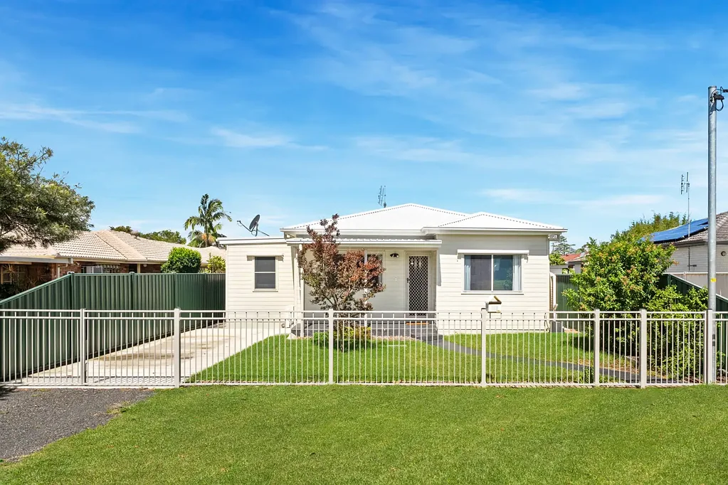 10 Angler Street, Woy Woy, NSW 2256