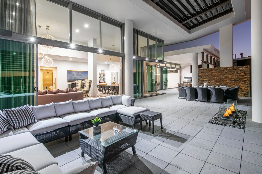 Paradise Point 4房  The Ultimate in Luxurious Penthouse Living