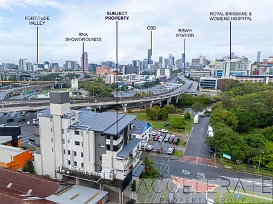 Windsor 2 Bedroom Top Floor Living with Park Views in a Boutique Windsor Complex