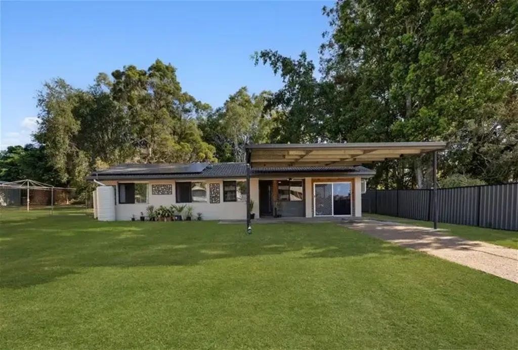 3 Bedroom Home with Aircon, Solar on a big block