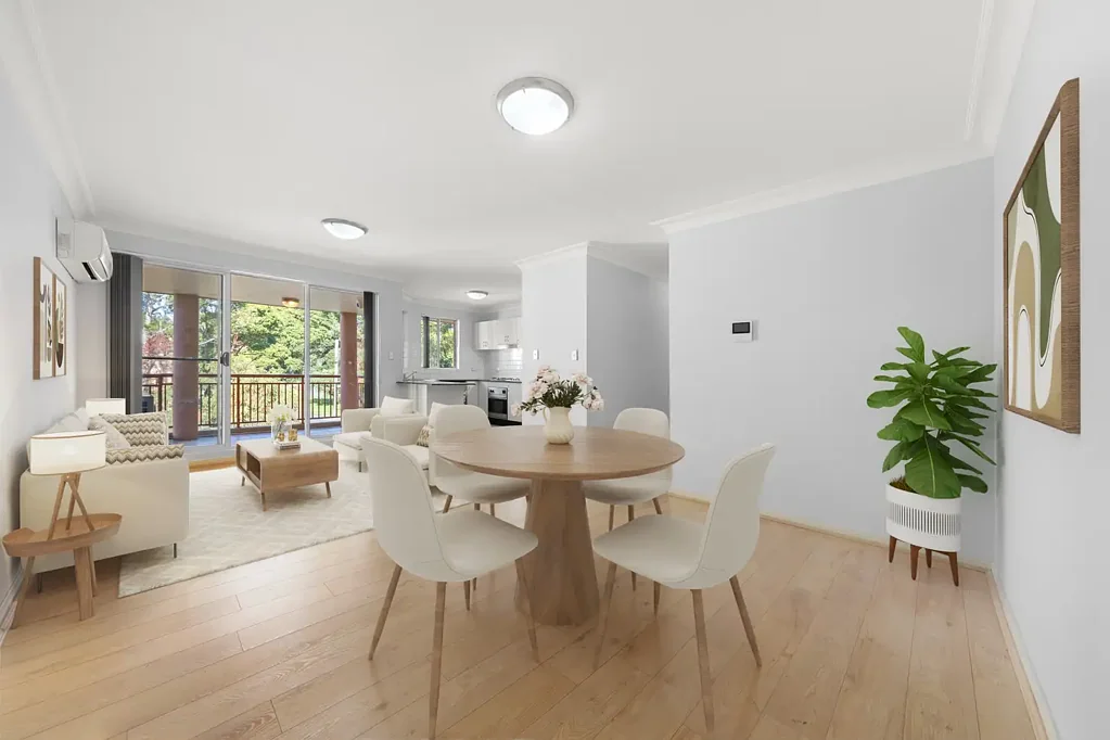 MODERN TWO BEDROOM UNIT CLOSE TO SCHOOLS...