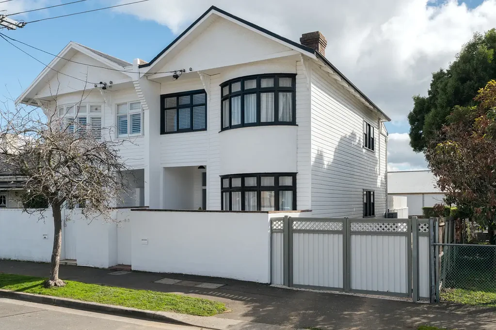 Newstead 3房  Character charm with secure off-street parking and just minutes to Launceston CBD