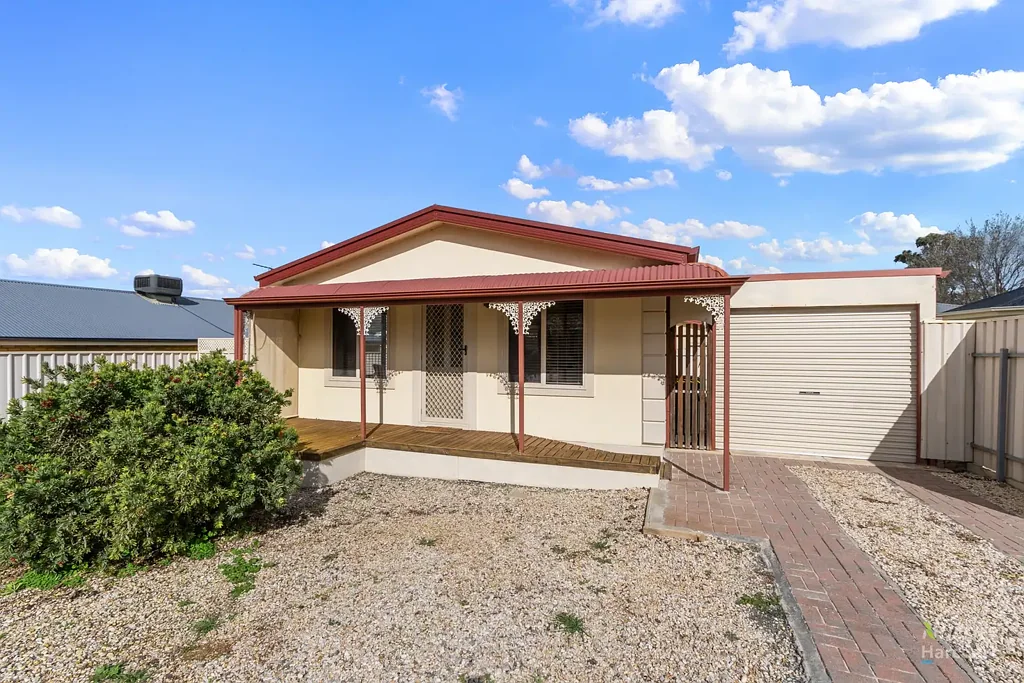 21 Cairns Crescent, Riverton, SA 5412
