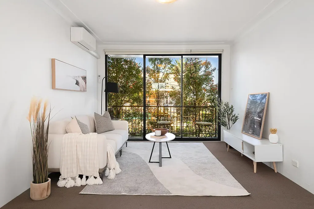 Drummoyne 2침실 Well Presented Apartment Located in the Heart of Drummoyne