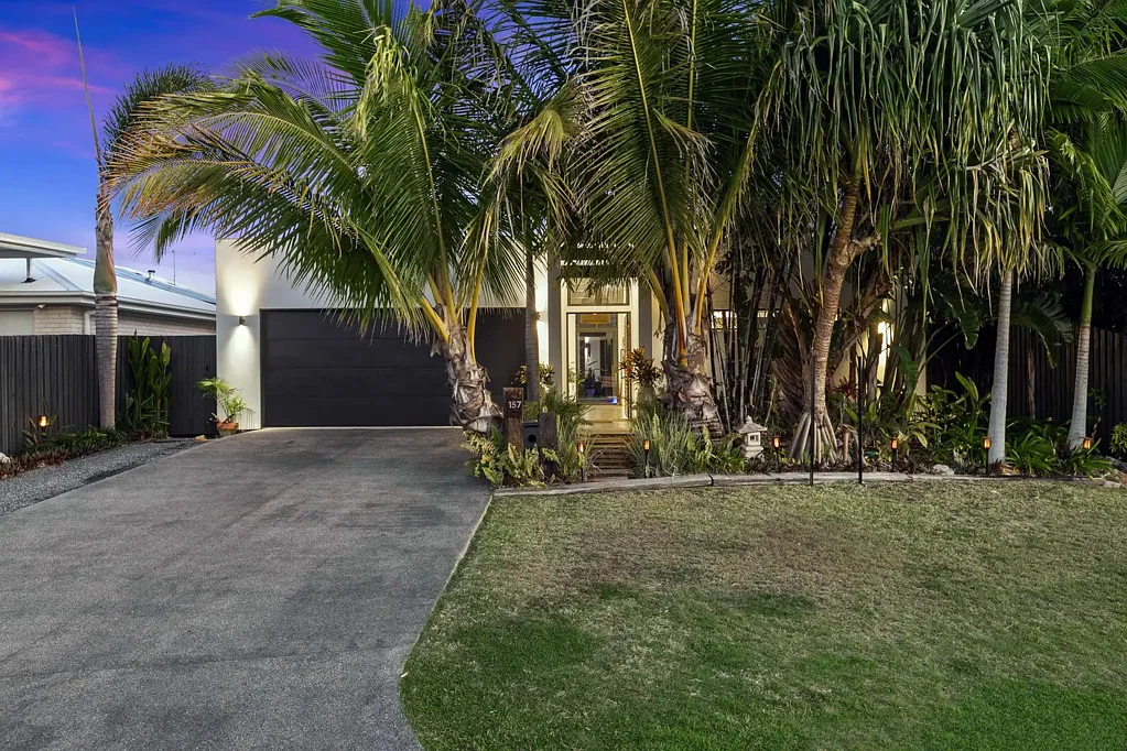Urangan 4कमरा Where Architectural Luxury Meets Tropical Paradise
