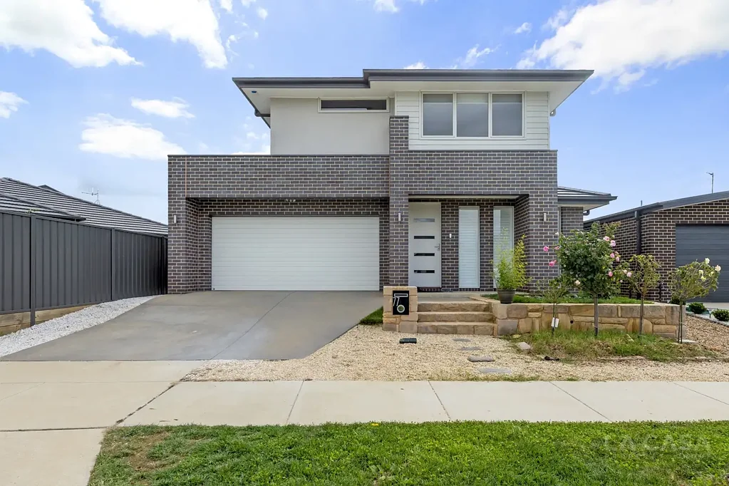 PERFECT FAMILY HOME IN A NICE NEIGBOURHOOD