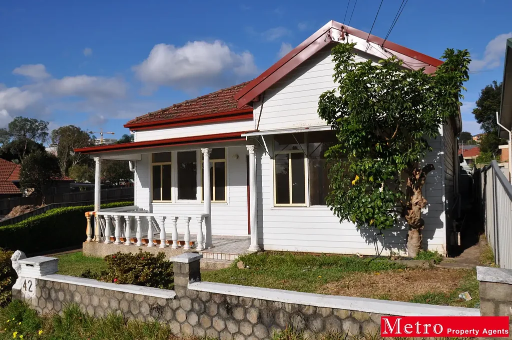 Cosy, comfy cottage for a young family, upsize from apartment within your budget