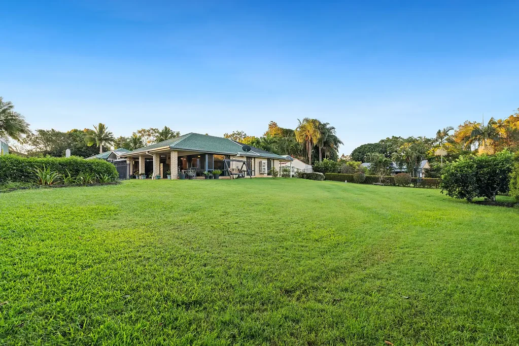 Beerwah 4બેડરૂમ Expansive Family Home in Idyllic Neighbourhood!