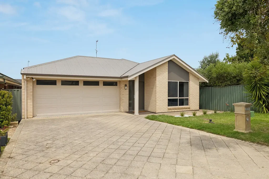 18 Sweetman Avenue, Encounter Bay, SA 5211