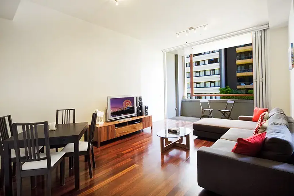 PORTICO | Unfurnished One Bedroom with Study