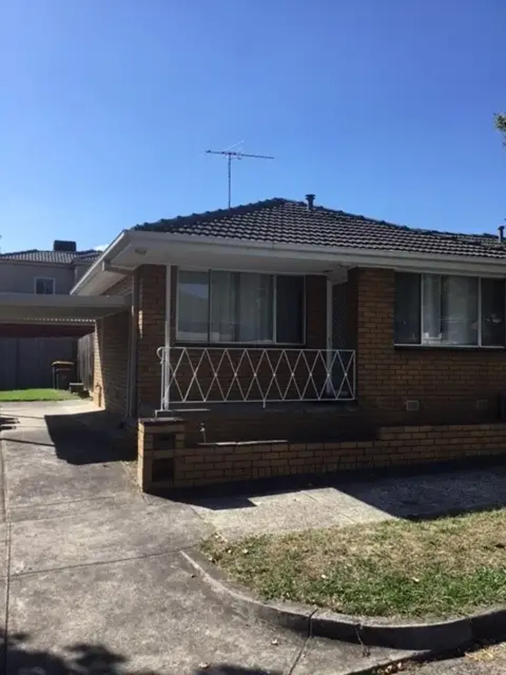 Neat & Tidy 1 Bedroom Home in Convenient Location