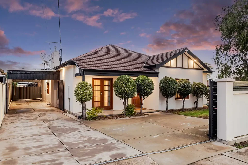 North Plympton 4部屋 Modern Mid-Century Meets Lifestyle Living