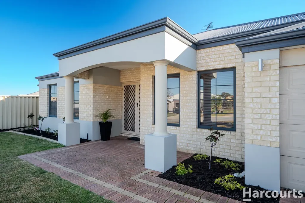 Tapping 4房  IMMACULATE FAMILY HOME IN A SOUGHT AFTER, ELEVATED LOCATION