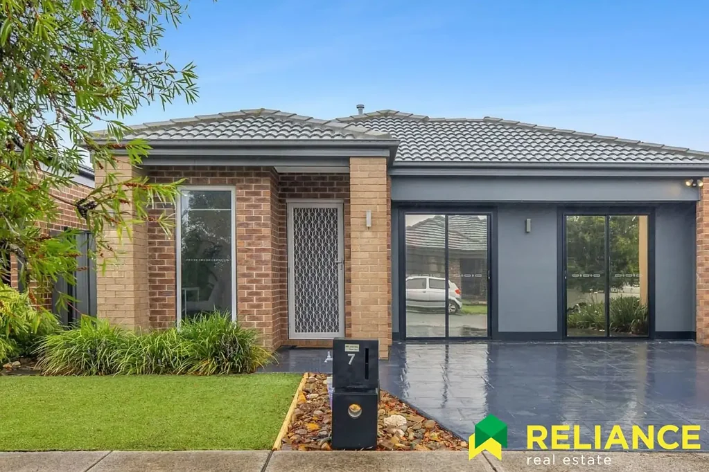 Spacious Family Living with Study & Extra Storage