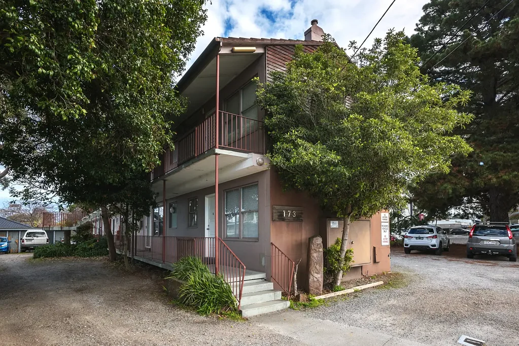 SPACIOUS | TIDY | PERFECT LOCATION