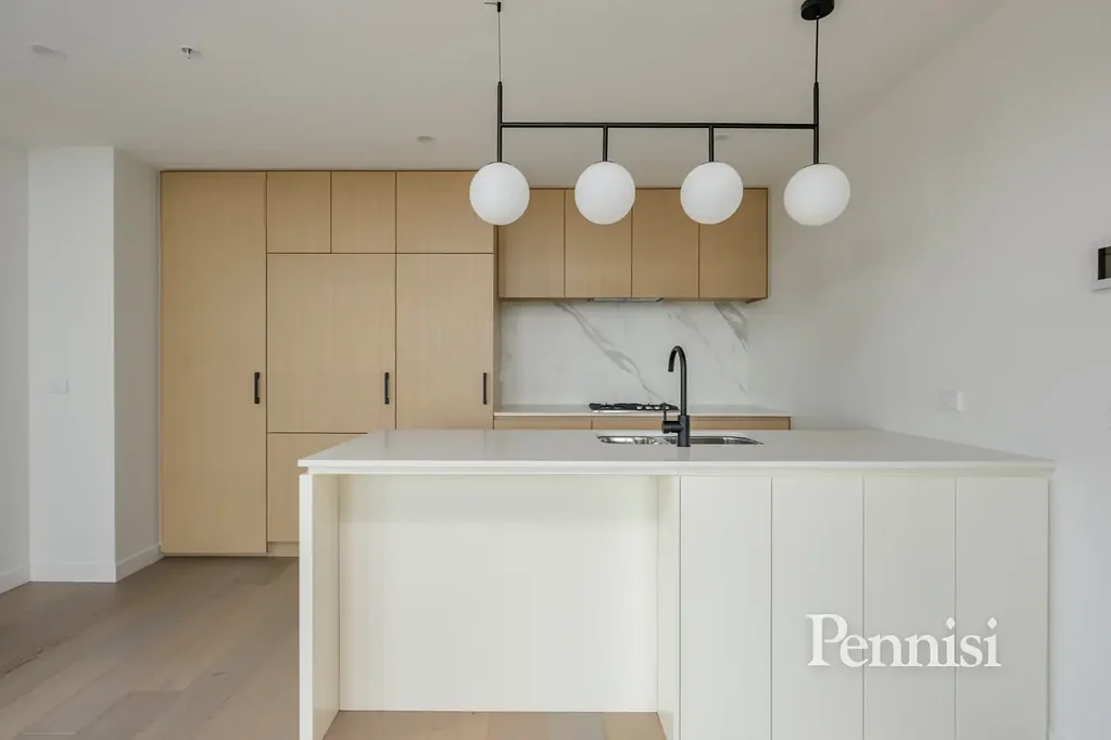 FOR LEASE BY PENNISI