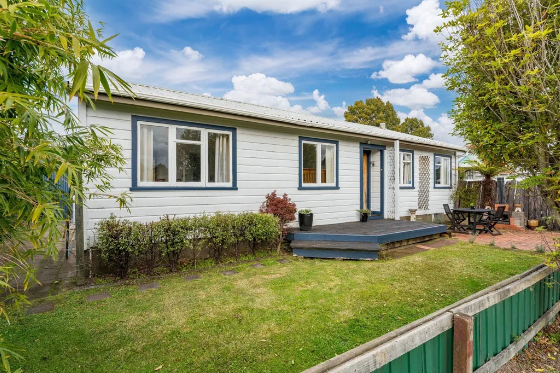 8a Farnworth Avenue, Holdens Bay