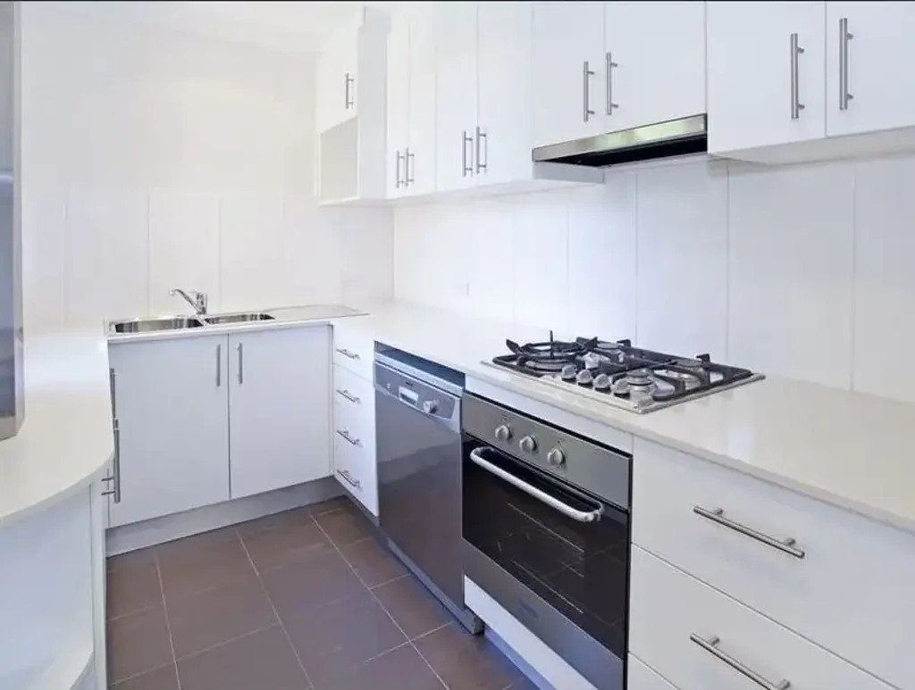 Bright & Spacious Apartment Moments from Freshwater Village
