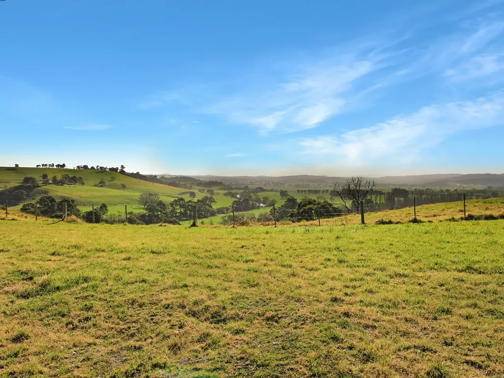 Bruthen RURAL LIFESTYLE WITH EXPANSIVE TAMBO RIVER VIEWS