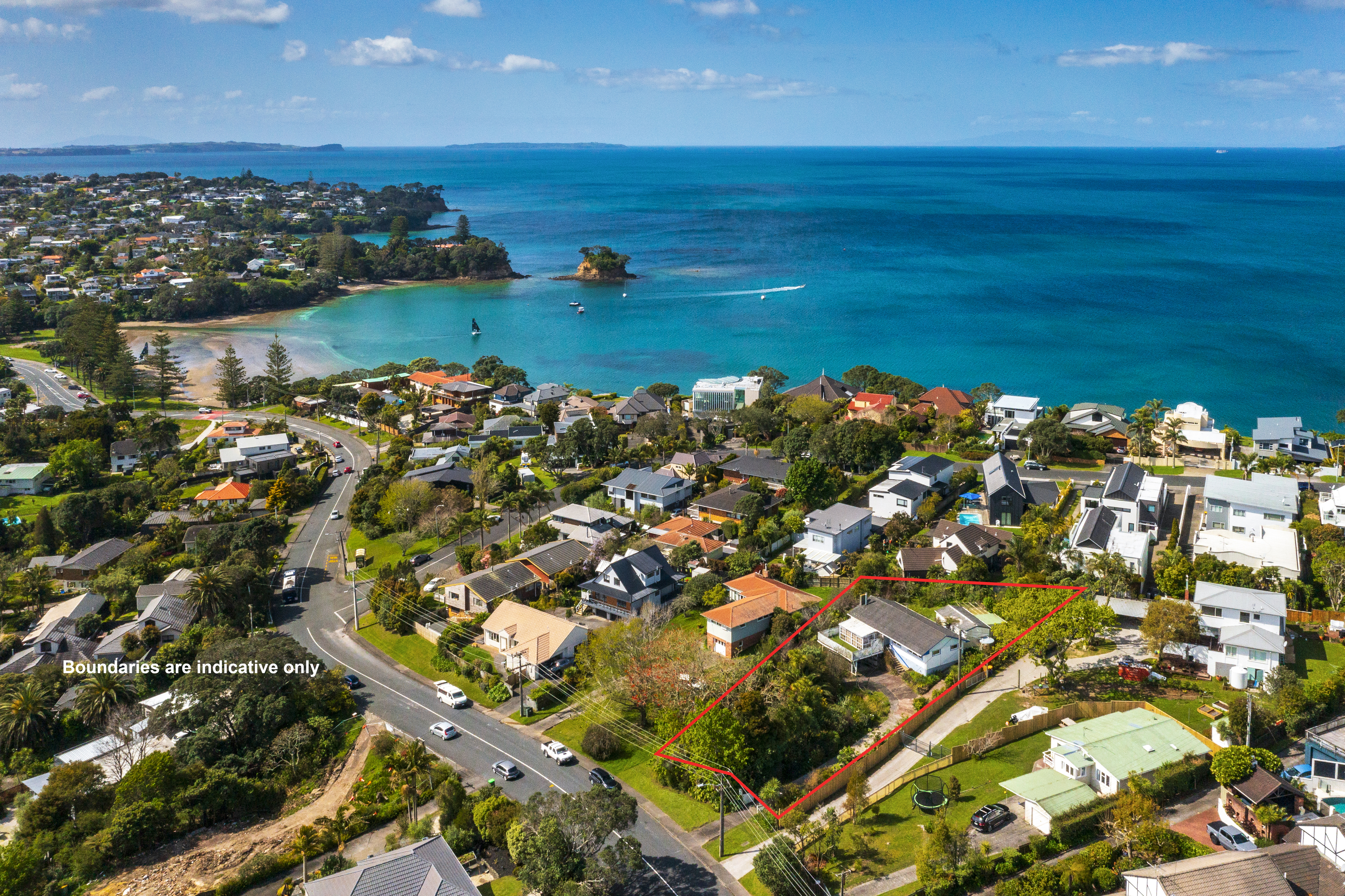 889 Beach Road, Waiake, Auckland - North Shore, 3 Bedrooms, 1 Bathrooms, House