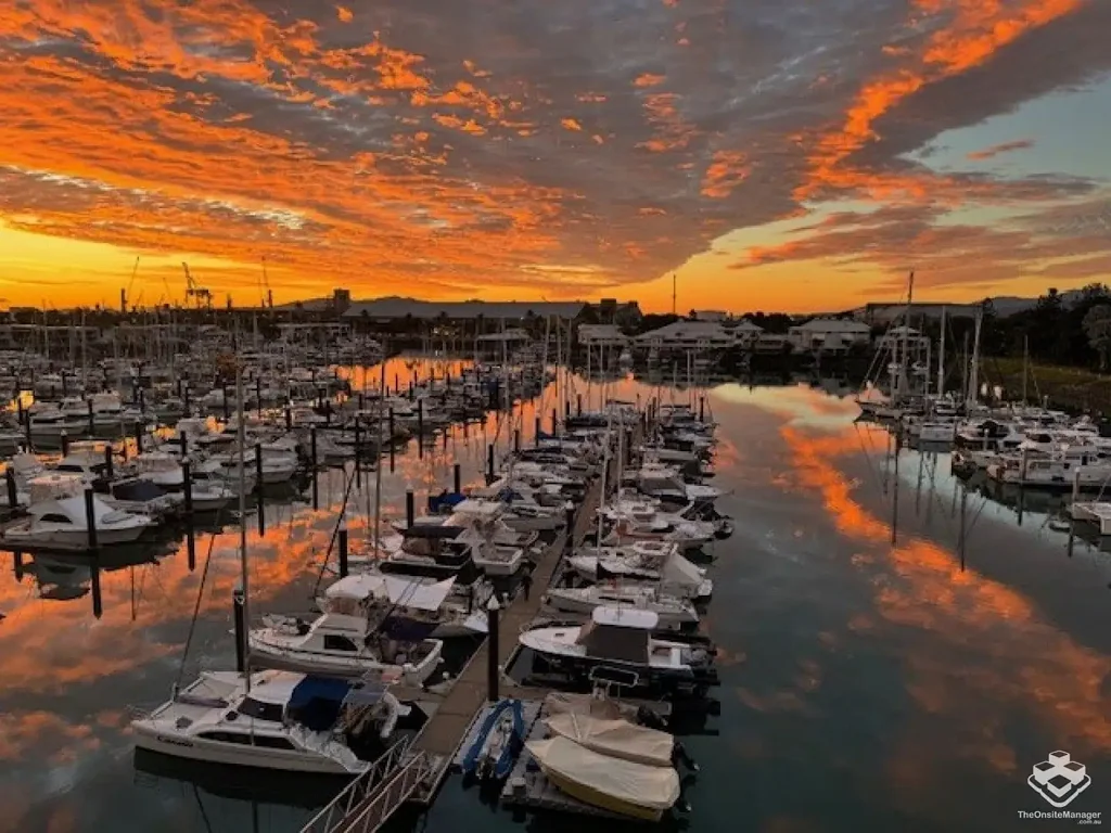 Townsville City 2 Bedroom Outstanding Stanton - Mariners Peninsula Dress Circle, high floor, marina facing two bedroom luxury/ two parks