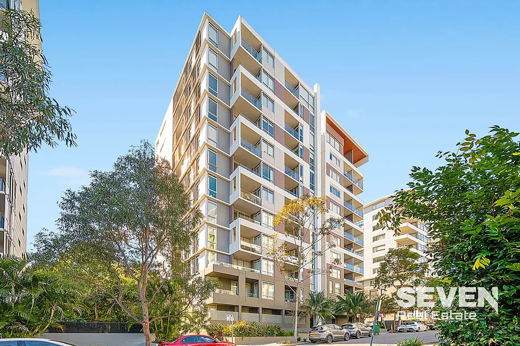 Macquarie Park 1房 阳光充足 南向露台 厨房中央就餐 便捷交通 学区佳选 Gorgeous Executive Apartment In Convenient Location