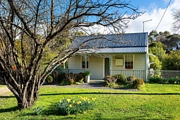 107 Castlemaine Street, Fryerstown