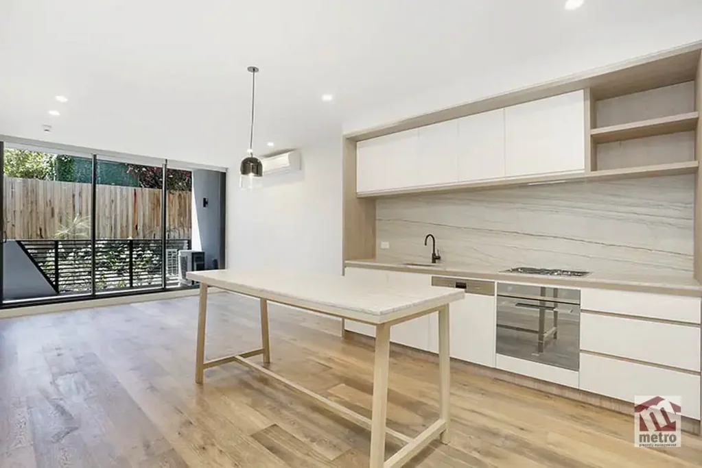 SWIMMING POOL, ENTERTAINING AREA & MORE!