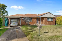 24 KARLOO ST, South Tamworth