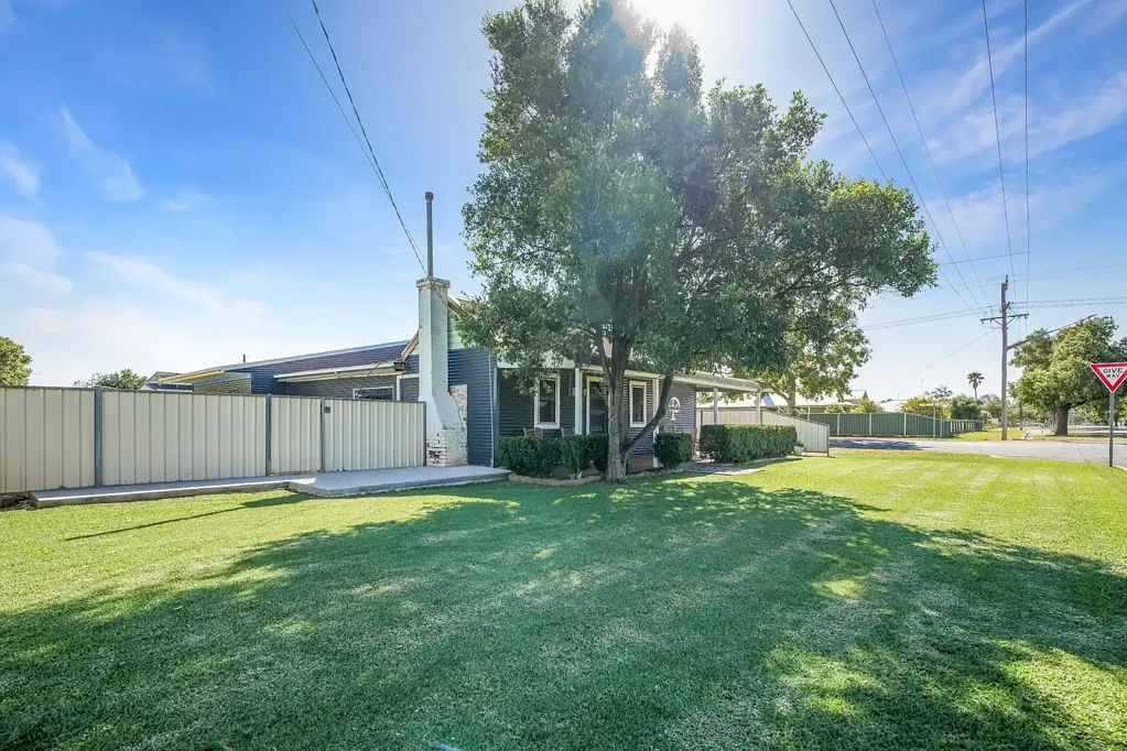 Trangie 3ਬੈੱਡਰੂਮ Stunning Fully Renovated Family Retreat - Space, Style & Country Living!