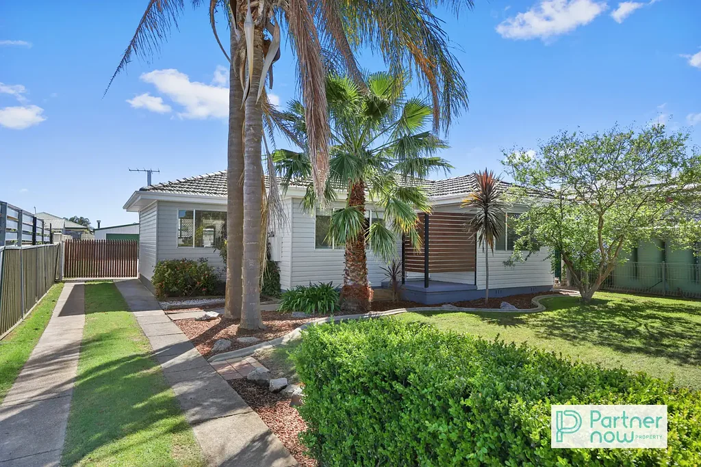 Tamworth 3ਬੈੱਡਰੂਮ Updated 3-Bed, Outdoor Living + Dual-Bay Shed