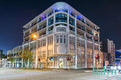 Perth 2ਬੈੱਡਰੂਮ Soaring Ceilings, City Views & Heritage Appeal