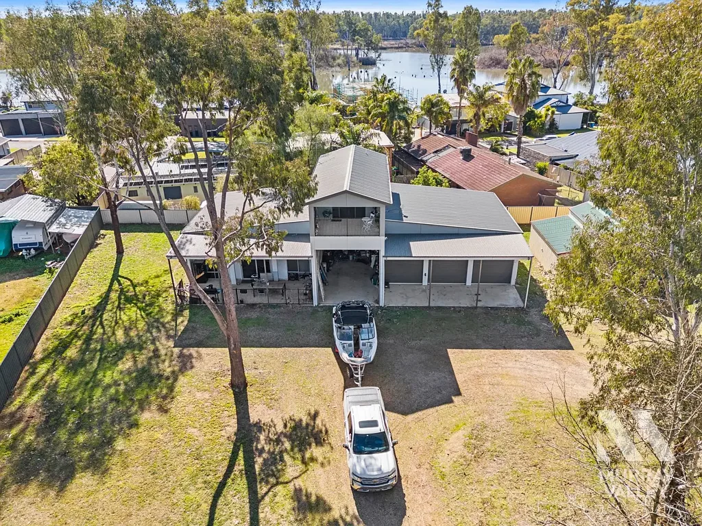 Bundalong 3 Bedroom Optional Two Titles, One Murray River Lifestyle
