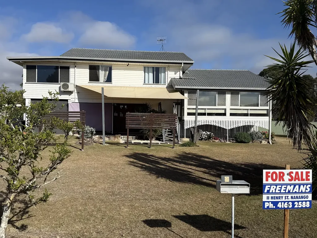 Nanango 4ਬੈੱਡਰੂਮ Large Family Home with Downstairs Flat - Ideal for Intergenerational Living