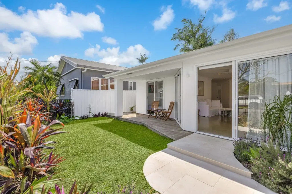 2/34 Cabarita Avenue, Tugun, QLD 4224