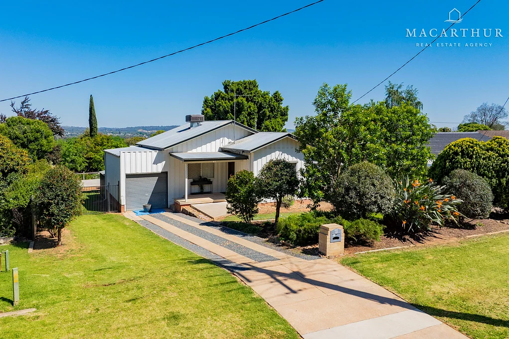64 Mimosa Drive, Mount Austin, NSW 2650