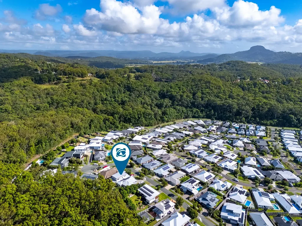 Bli Bli 4 Slaapkamer BOASTING THE ULTIMATE 'WOW' FACTOR WITH FAR REACHING ELEVATED VIEWS OVER MOUNT COOLUM AND THE LAKES!