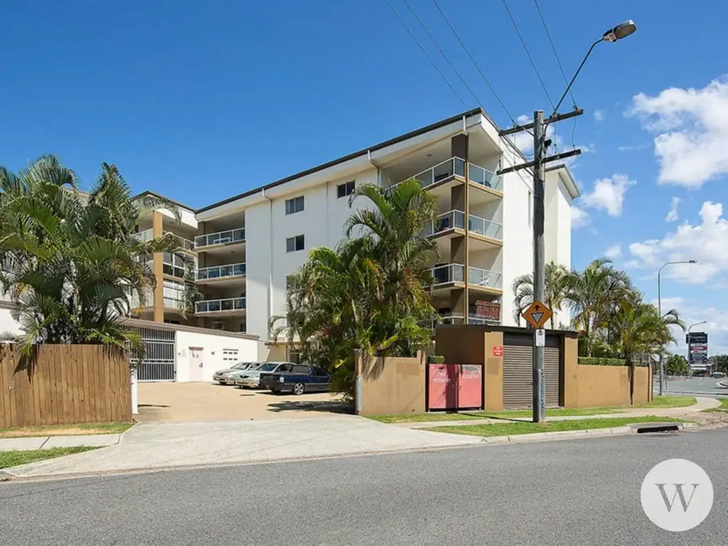 Large 2-floor penthouse apartment - available 25 July