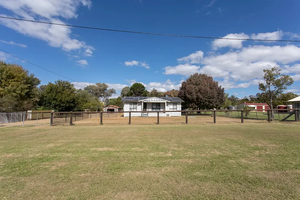 Koorawatha 3 Bedroom FAMILY FRIENDLY