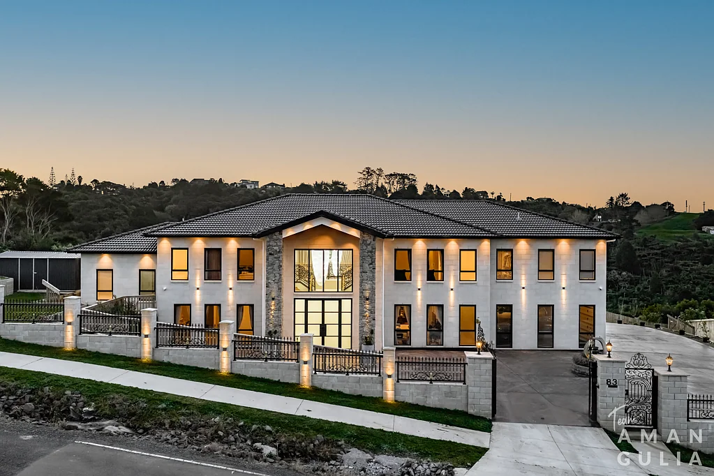 East Tamaki Heights 7ਬੈੱਡਰੂਮ Live Like Royalty- Grand Mansion Estate