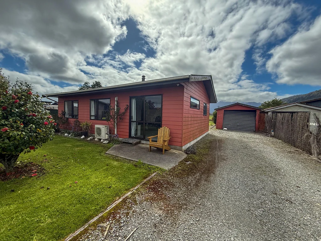Harihari 2Zimmer Cosy, Sunny and Full of Potential