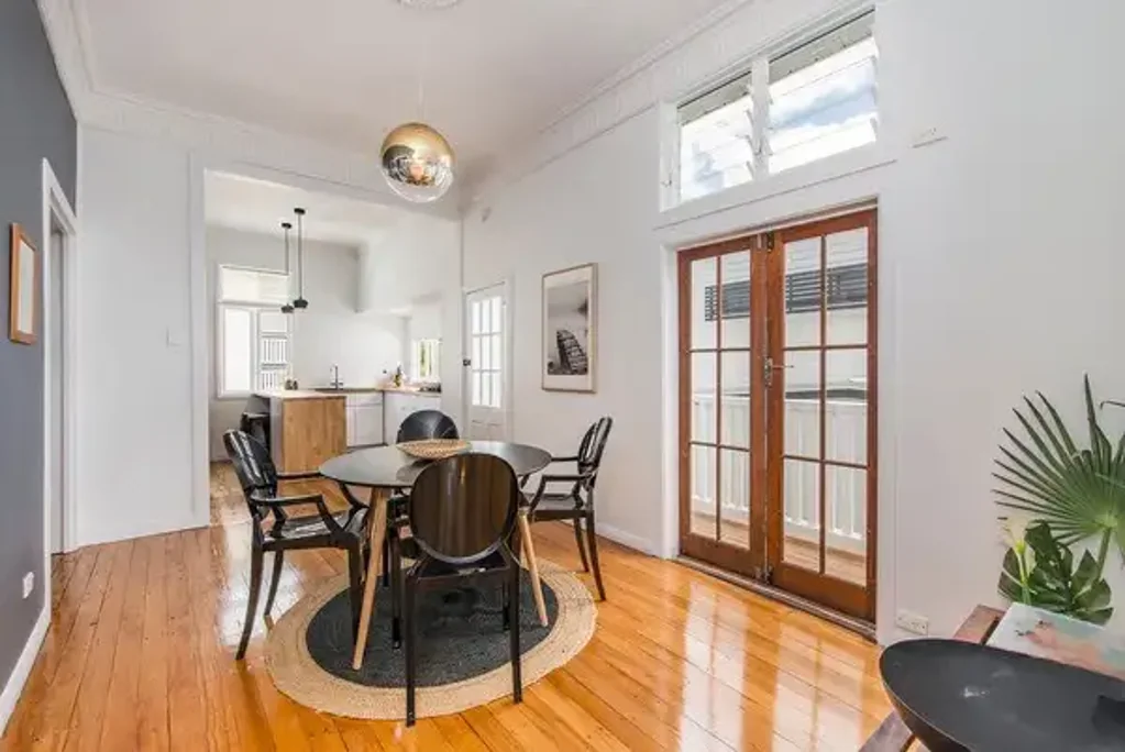 Stunning Renovated Queenslander Near PA Hospital!